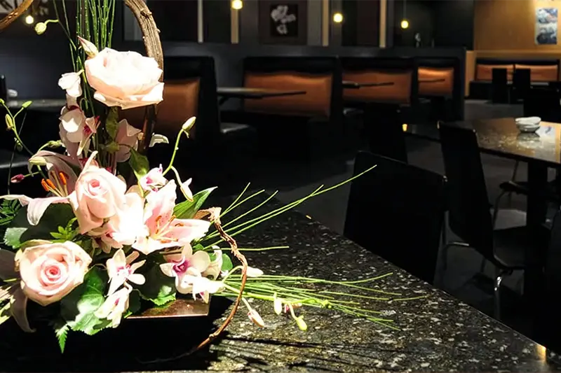 flowers and a resturant